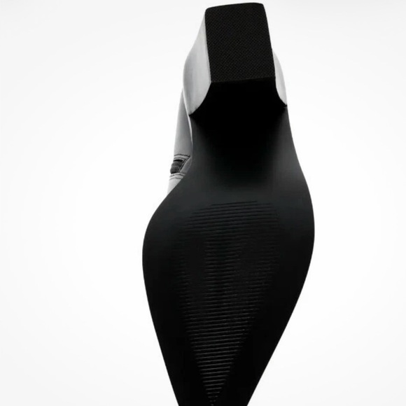 New Steve Madden Elene Block Heel Leather Ankle Boot Size 9 - Picture 7 of 7